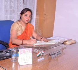 academy school's principle